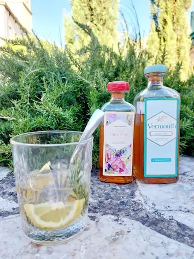 Vermouth et apéritif en terrasse
